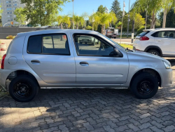 Renault Clio  hatchback ofrecido en Punta del Este 