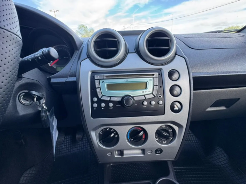 con motor 1.6 a la vista