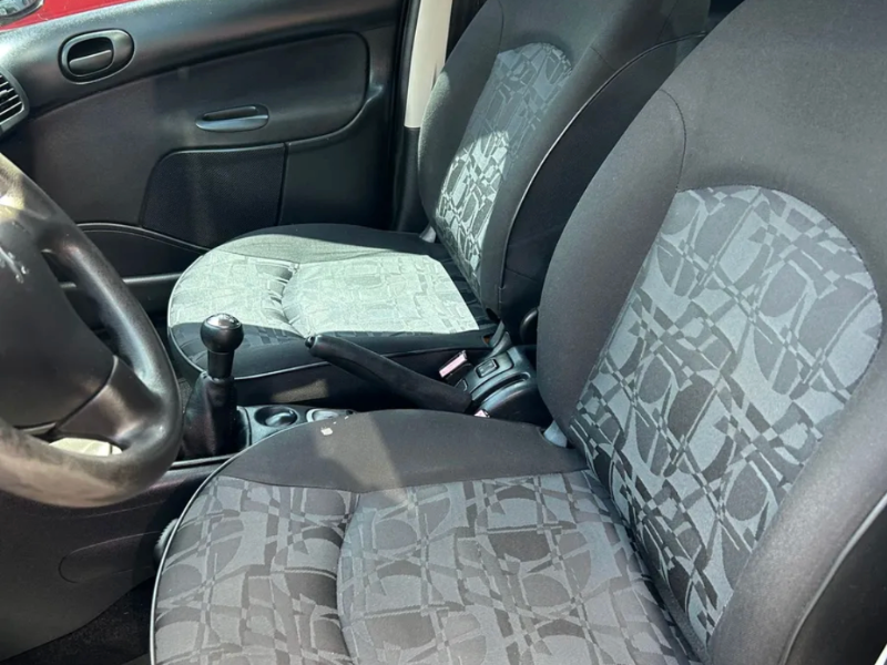 Venta en Uruguay de Peugeot 308  4 puertas 