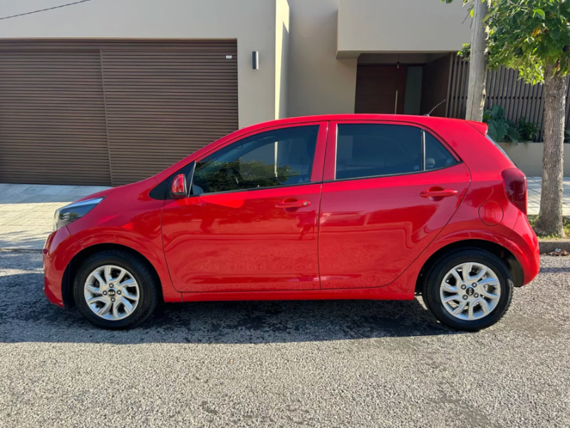 Venta en Uruguay de Kia Picanto  4 puertas 