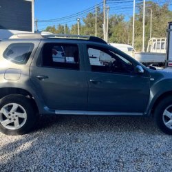 Renault Duster  suv ofrecido en Paso Carrasco 