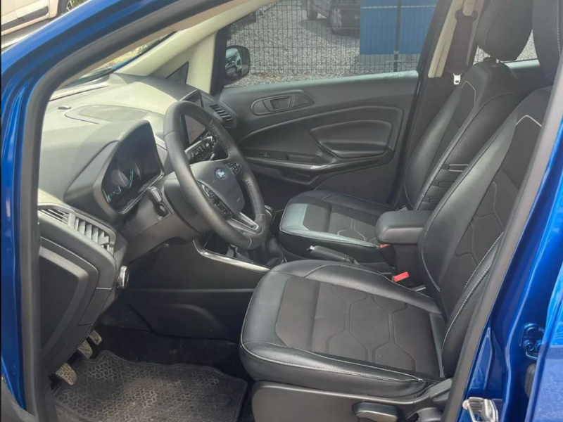 Ford EcoSport  suv ofrecido en Trinidad 