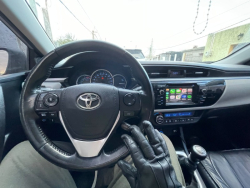 Toyota Corolla  sedán ofrecido en Las Piedras 
