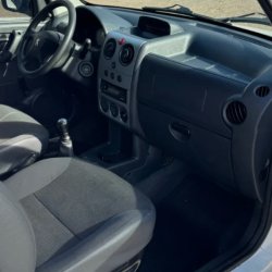 Venta en Uruguay de Peugeot Partner  4 puertas 