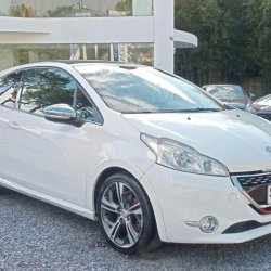 208 2014 usado en venta