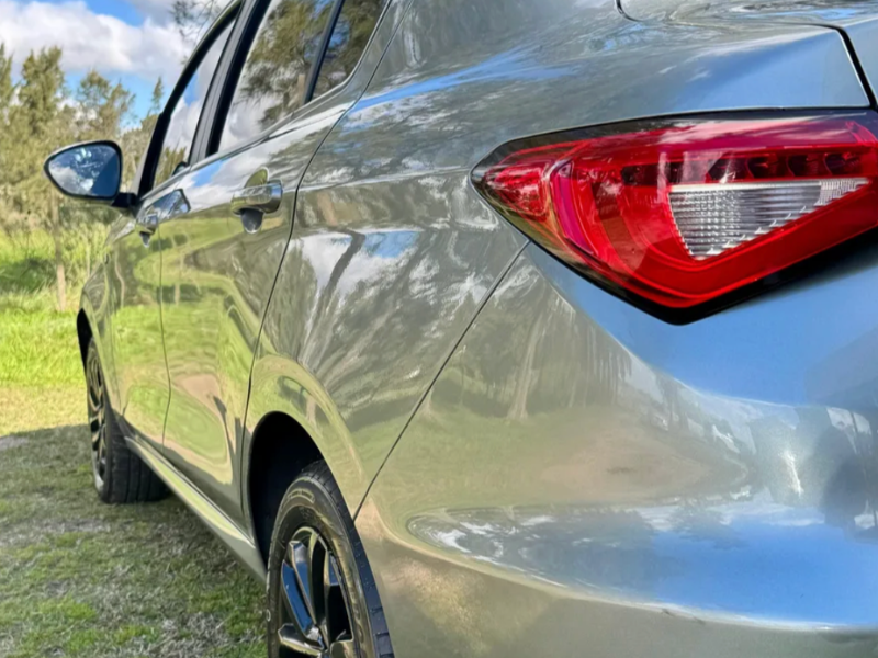 Venta en Uruguay de Fiat Cronos  4 puertas 