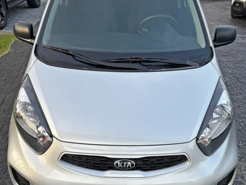Kia Picanto  hatchback ofrecido en Punta del Este 
