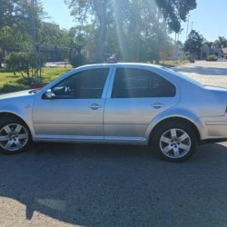 Volkswagen Bora  sedán ofrecido en Paysandú 