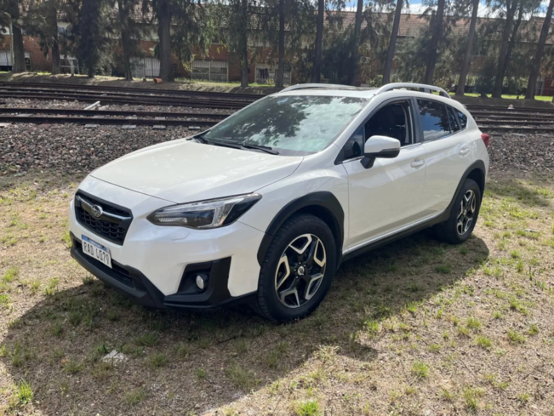 Venta en Uruguay de Subaru XV  4 puertas 