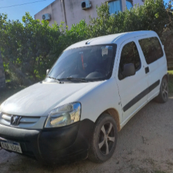 Foto: Peugeot Partner 1.4 2012: ideal para el Trabajo y la Familia