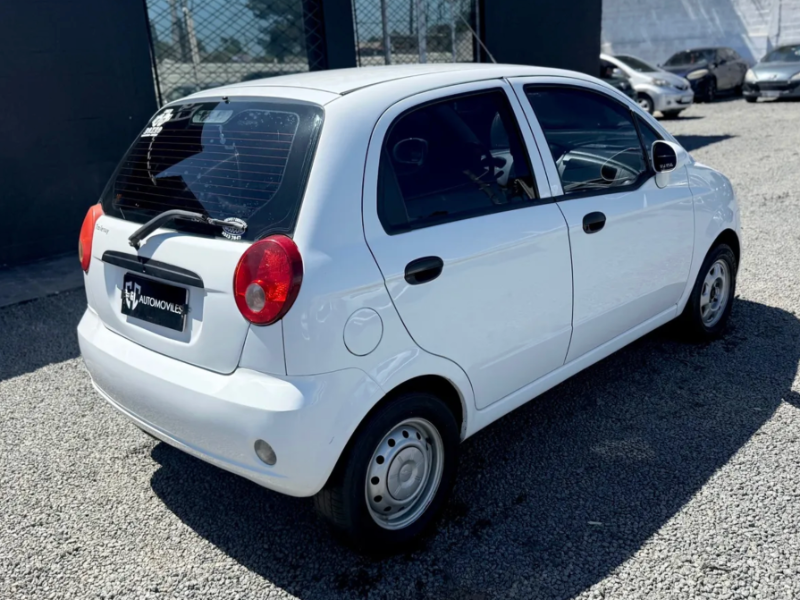 Chevrolet Spark  hatchback ofrecido en Ciudad de la Costa 