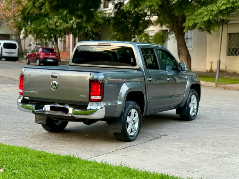 Volkswagen Amarok  pickup ofrecido en Prado 