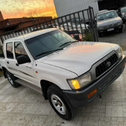 Foto: Toyota Hilux 2.4 Doble Cabina 4x2 Diésel – al mejor precio