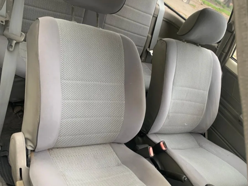 Kia Pride  hatchback ofrecido en Brazo Oriental 