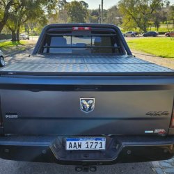Venta en Uruguay de Dodge Ram 2500  4 puertas 