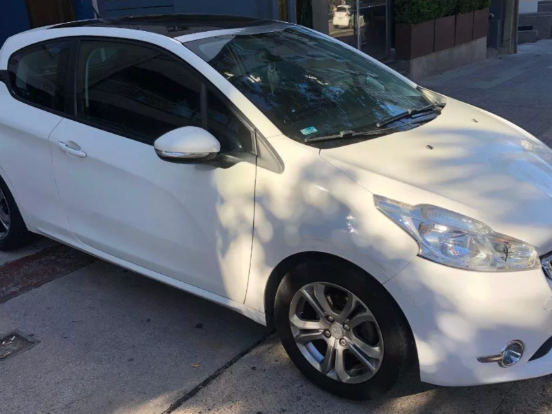 venta de Peugeot 208 usado