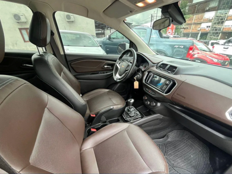 vista interna del Chevrolet