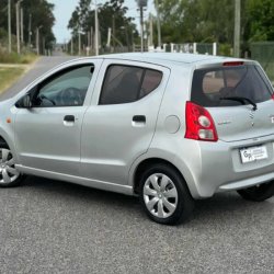 Suzuki Celerio  hatchback ofrecido en San José de Mayo 