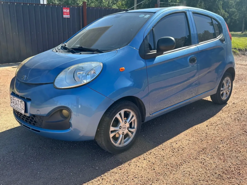 Venta en Uruguay de Chery QQ3  4 puertas 