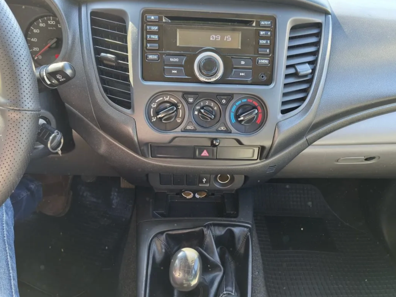 Mitsubishi L200 Precio