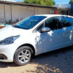 208 2014 usado en venta