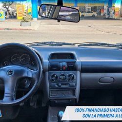 Modelo Corsa por dentro