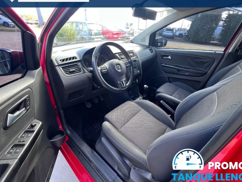 Volkswagen Suran  suv ofrecido en Las Piedras 