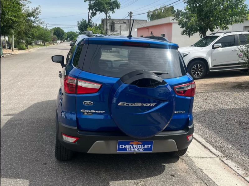 Ford usado en Flores