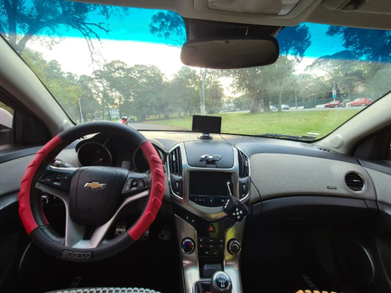 Venta en Uruguay de Chevrolet Cruze  4 puertas 