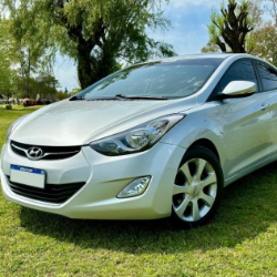 Foto: Hyundai Elantra 2012 – un sedán confiable