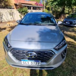 Hyundai Ioniq  hatchback ofrecido en Ciudad de la Costa 