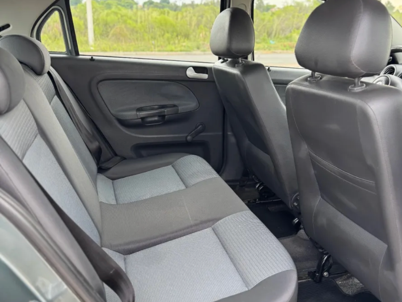 Venta en Uruguay de Volkswagen Gol  4 puertas 