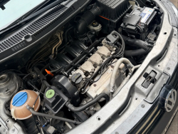 Volkswagen Gol  hatchback ofrecido en Buceo 