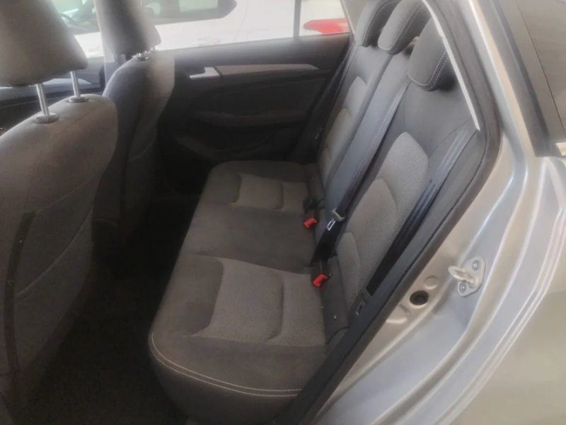 Faw D60  SUV ofrecido en Parque Batlle 