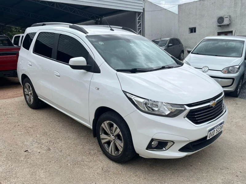Venta en Uruguay de Chevrolet Spin  4 puertas 