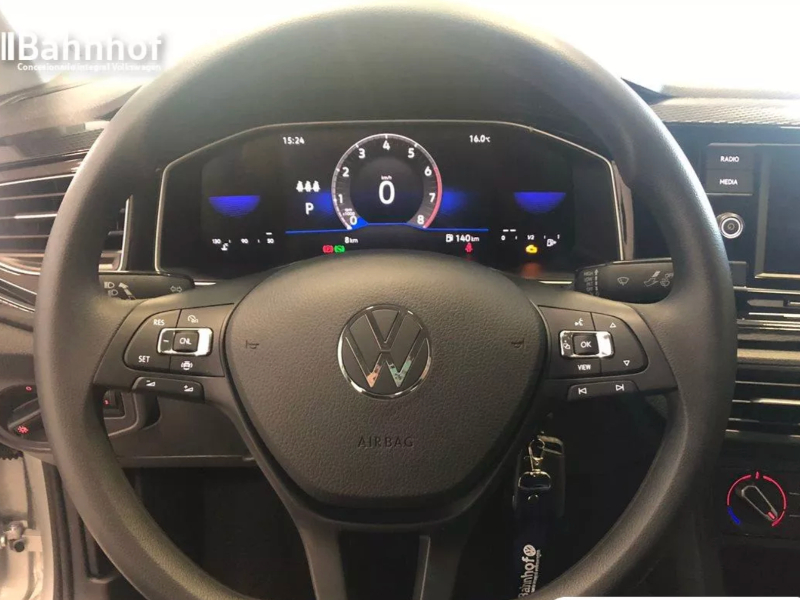Venta en Uruguay de Volkswagen Virtus  4 puertas 