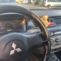 Venta en Uruguay de Mitsubishi Lancer  4 puertas 