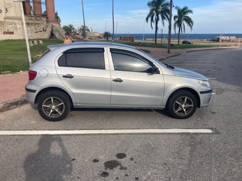 Venta en Uruguay de Volkswagen Gol  4 puertas 